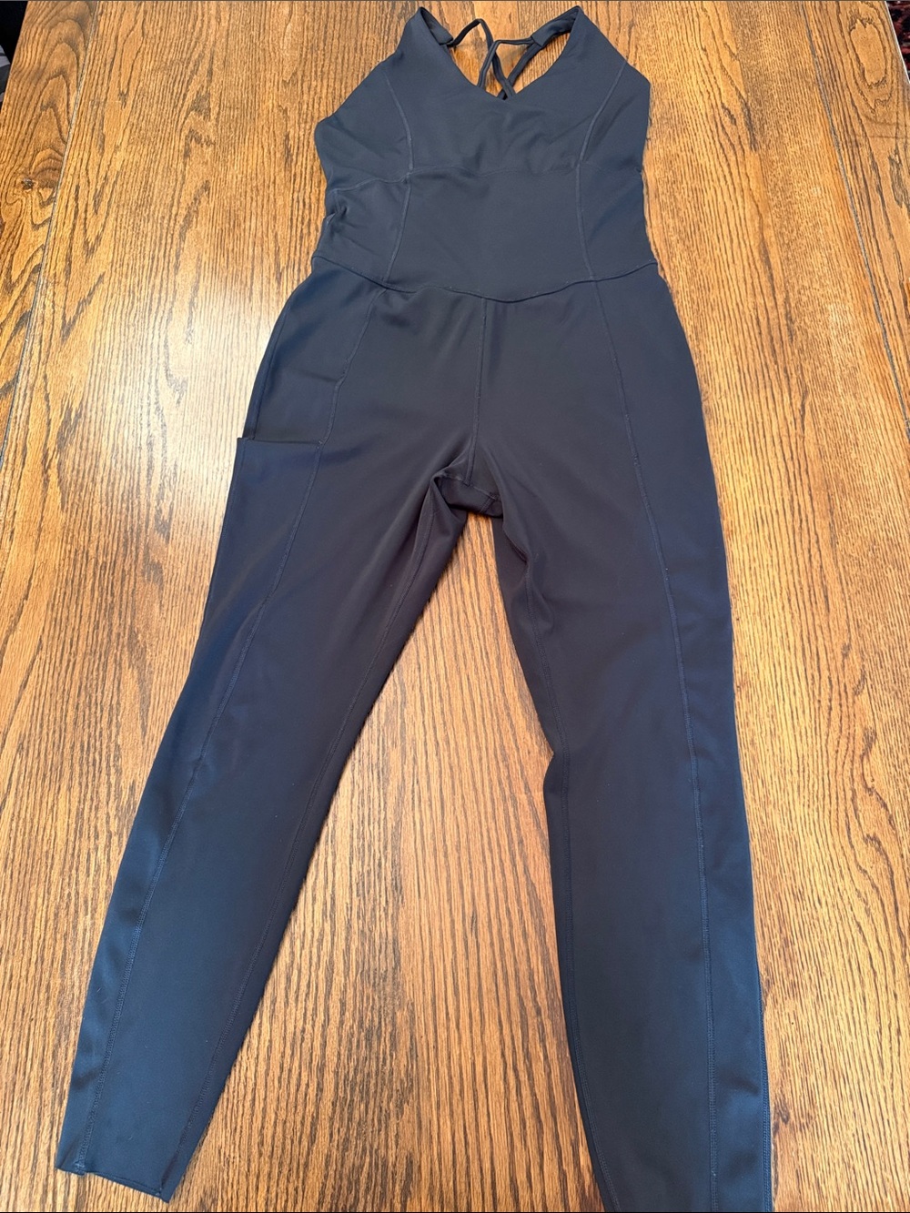 Lolë Black One Piece Yoga Jumpsuit Strappy Back Shelf Bra Activewear Small